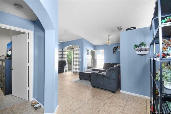 Photo - 2053 SW Olympic Club Terrace