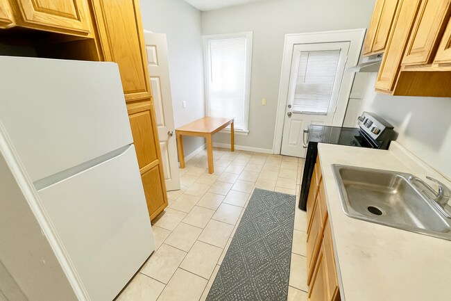 Photo - 539 Packard St Unit 01