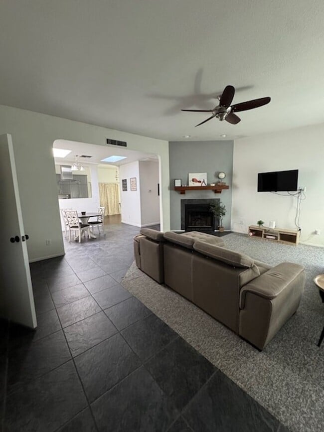 Photo - Northwest-3 bedroom/ 2 bathroom single family home w/ pool!