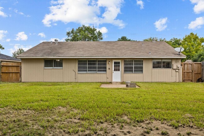 Photo - 8122 Swan Meadow Ln