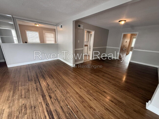 Photo - 108 N Holmes St