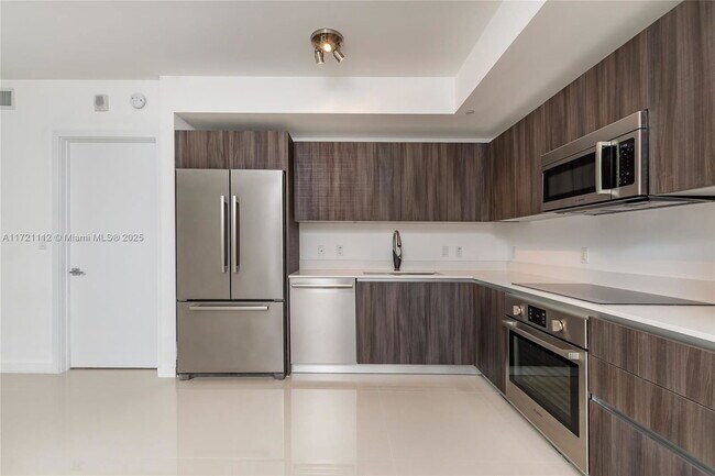 Photo - 488 NE 18th St