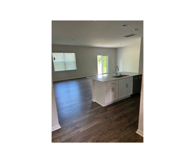 Photo - 1215 37th Ave Lane NE