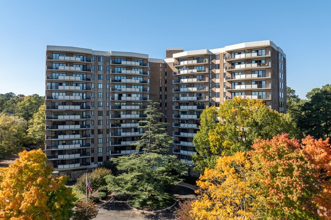 2956 Hathaway Rd - Hathaway Tower