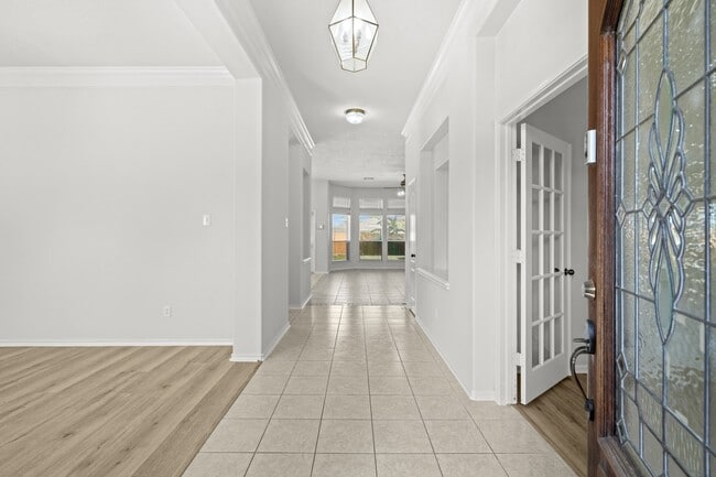 Building Photo - 2415 Wyckchester Dr