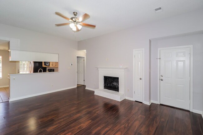 Photo - 7890 Hunter's Crossing