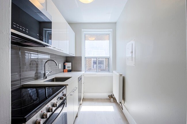 Photo - Raglan Gardens