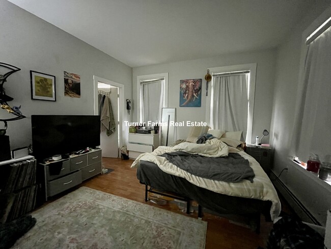 Photo - 42 Sewall St Apartments Unit 2