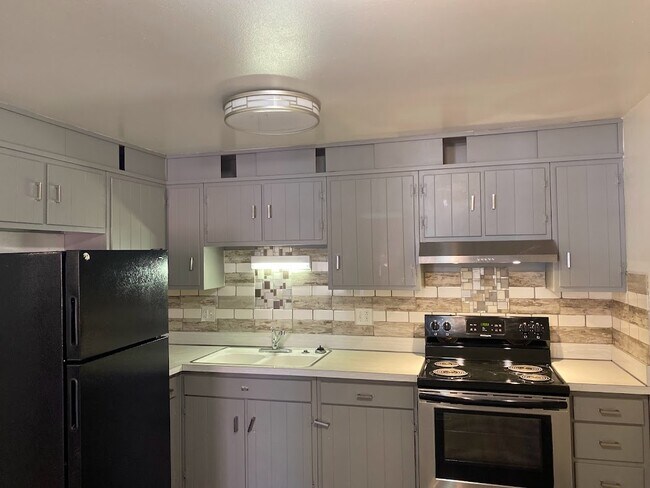 220 Kenbrook Dr Unit 2