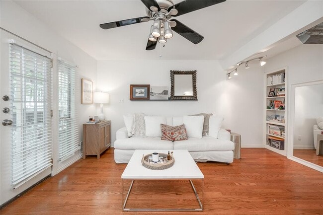 Photo - 1510 W 6th St Unit 107