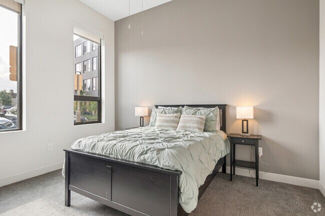 1BD, 1BA - 698SF - Bedroom - 121 Larchmere Apartments