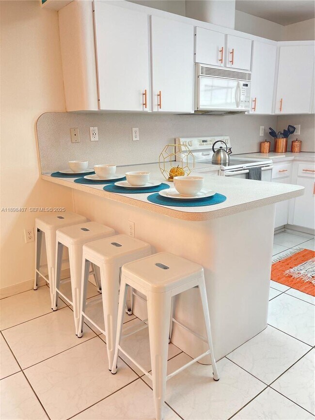 Photo - 4521 NW 4th St Unidad 4521