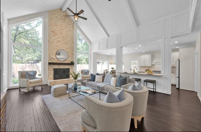Photo - 2811 Crossvine Cir