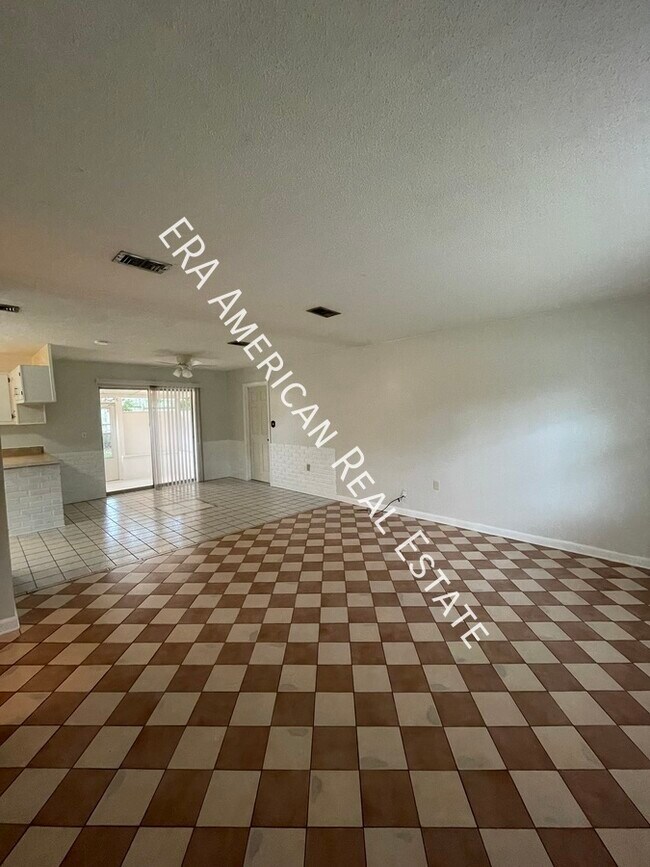 Photo - Bi-weekly Lawn Care Included!