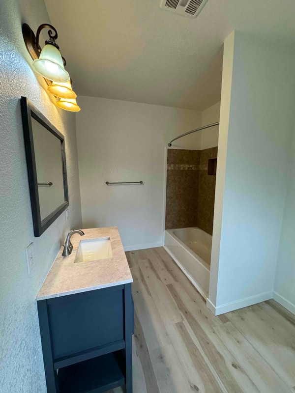 Photo - 805 N 2nd St