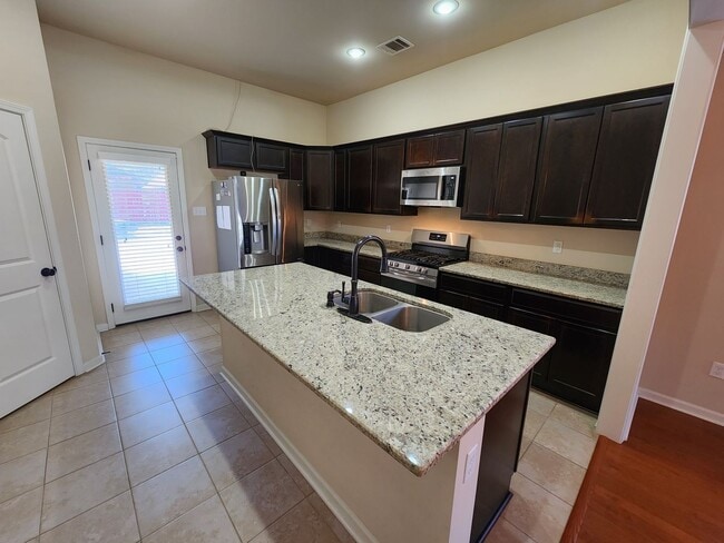 Photo - 16529 Gallion Dr