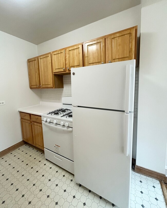 1263 W Pratt Blvd Unit 410