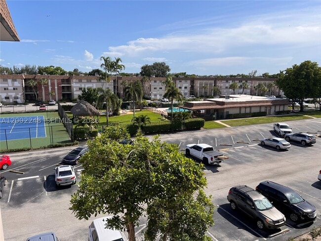 Building Photo - 8101 SW 24th St Unit 406