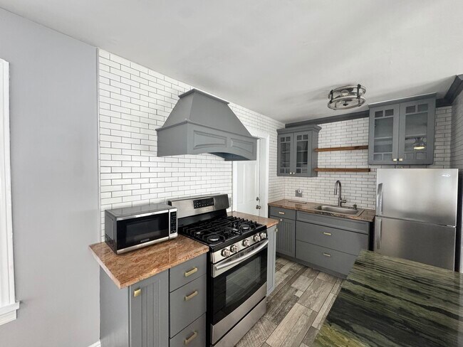 Photo - 322 S L St
