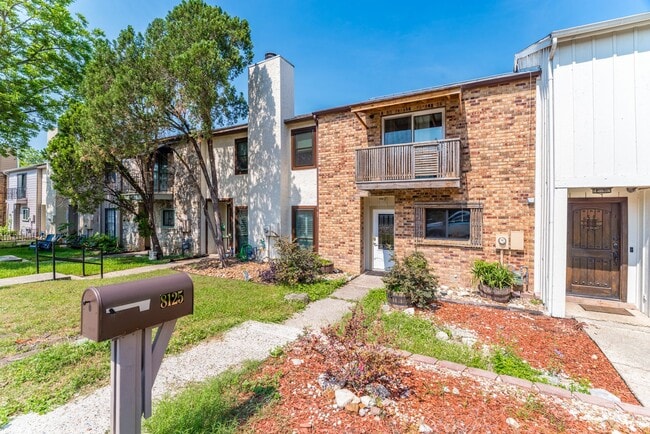 Photo - 2-BEDROOM TOWNHOME IN ALAMO HEIGHTS
