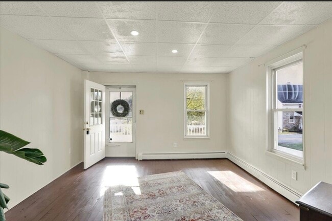 Photo - 40 W Adamsdale Rd