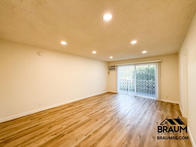 Building Photo - 5433 Sepulveda Blvd Unit 3