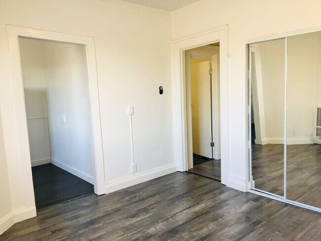 Photo - Catalina Court