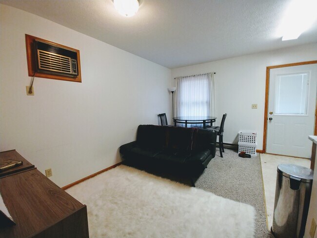 Photo - 2004 E 7th St Unit B