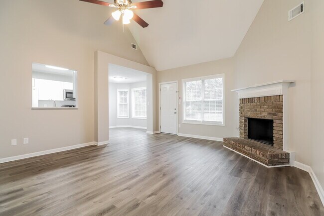 Photo - 1204 Genelle Ct