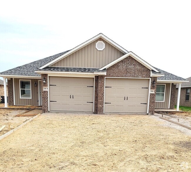 Building Photo - 2101 Ingalls Ln Rental
