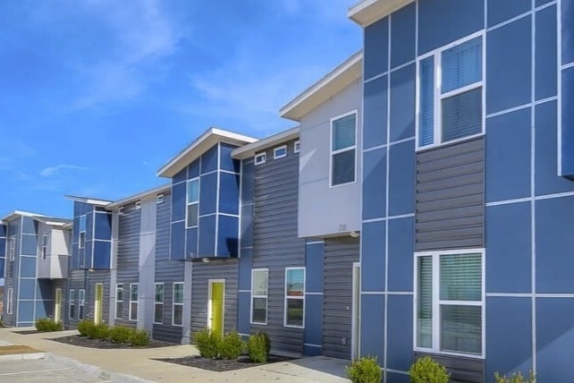 Photo - Lakeshore Landing