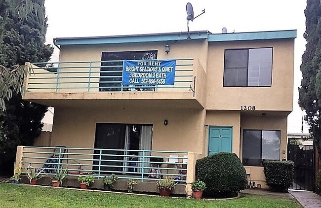 Photo - 1208 Roswell Ave Unit B