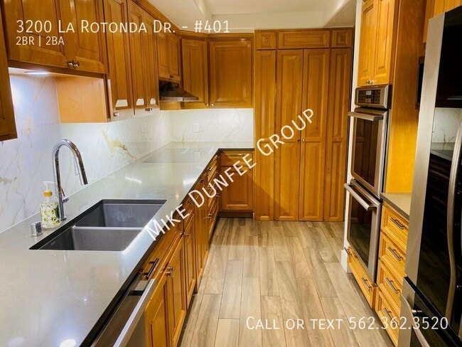 Photo - 3200 La Rotonda Dr Unit #401