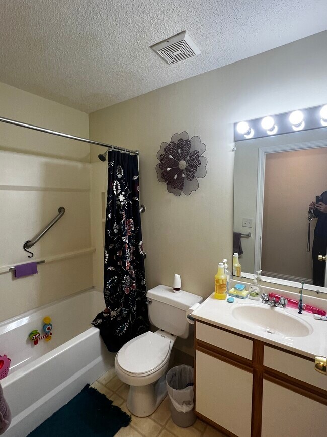 Photo - The Falls Loft Unit 221