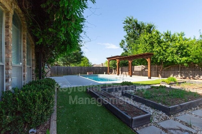 Photo - 17300 Zinc Dr
