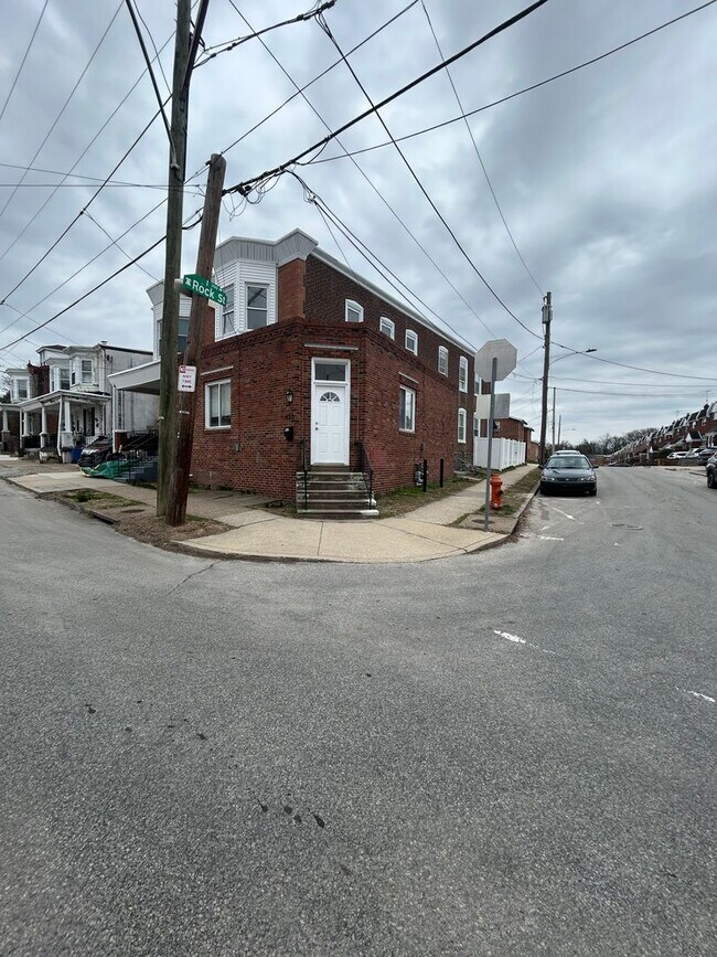 Building Photo - 423 Righter St Unit 1