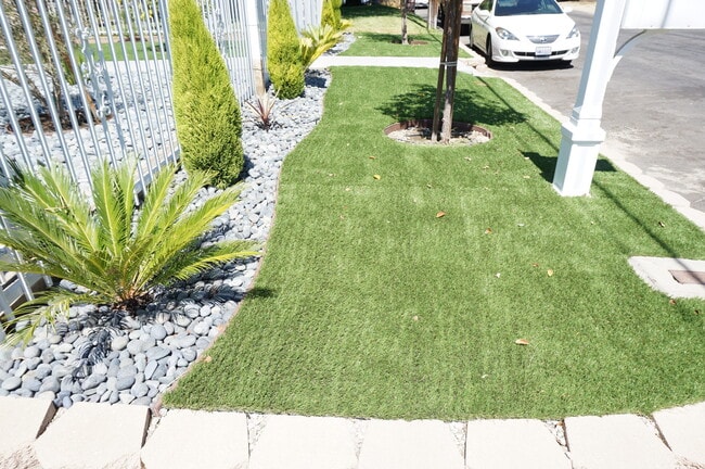 Photo - 10333 Jordan Ave