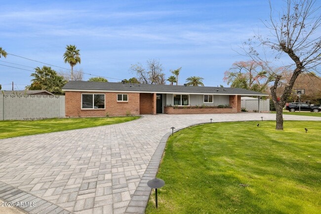 Photo - 1216 W Rovey Ave