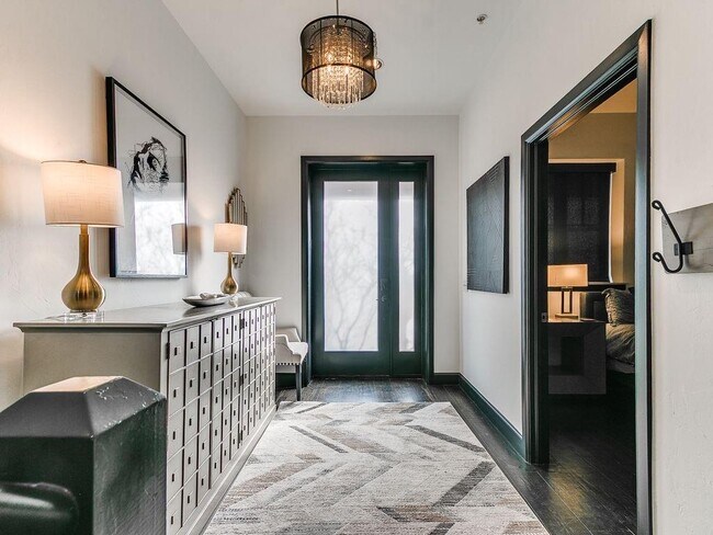 Photo - 115 NE 3rd St