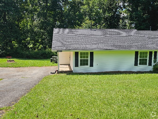 Building Photo - 4446 Township Dr Unit 4446B township drive Rental