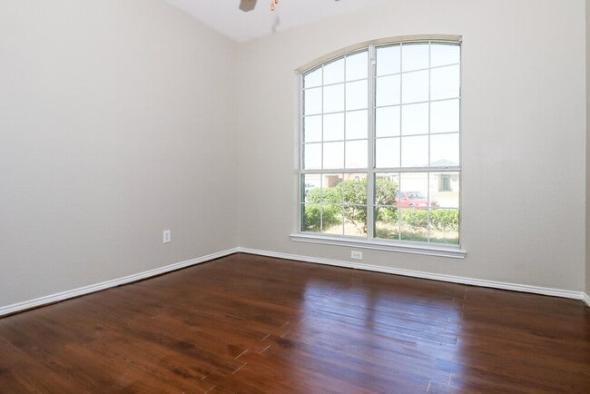 Photo - 1108 McKavett Dr