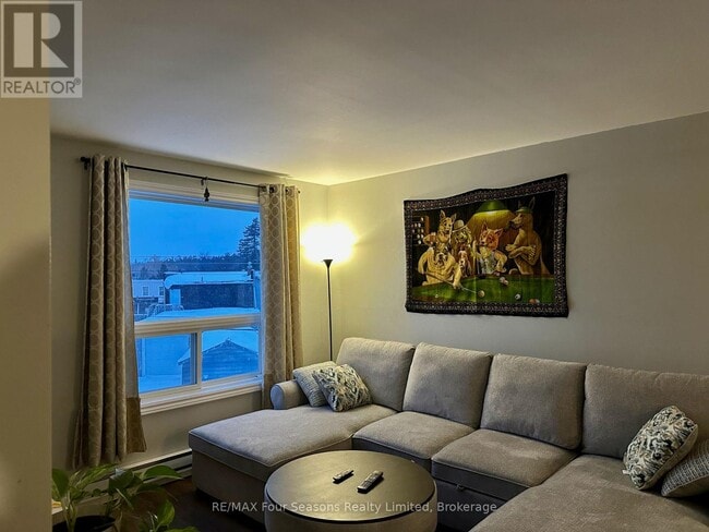 Photo - 206 Perry St Unité A4