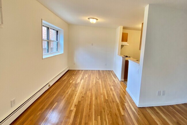 Dining Area - Jasontown II Apartments