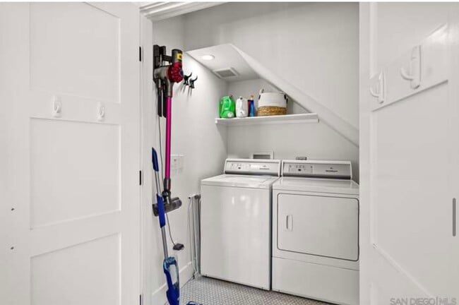 Photo - 229 Carnation Ave