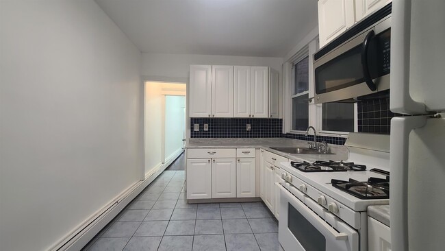 Photo - 405 61st St Unit 7