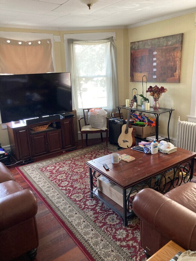 Photo - 483 New York Ave Unidad 2