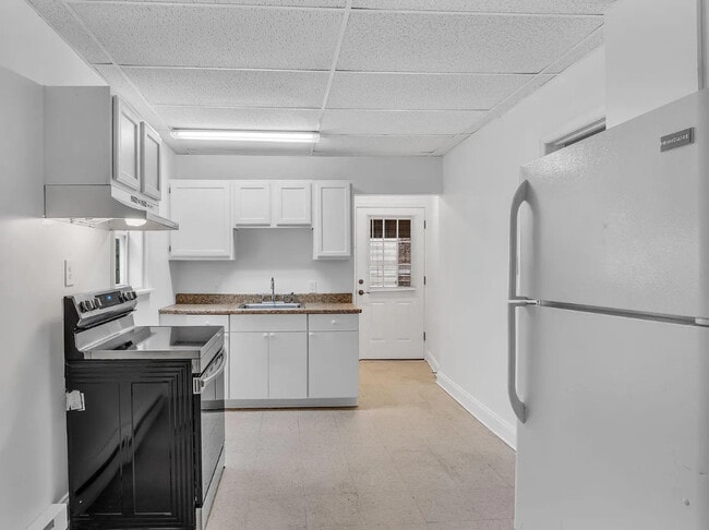 Photo - 7 S Market St Unit #1