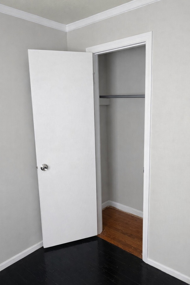 Photo - 906 Thomas St