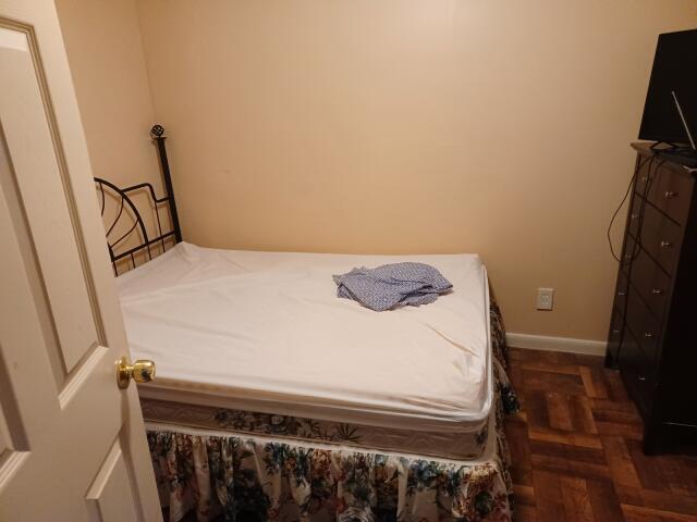 Photo - 2412 Sherrington St