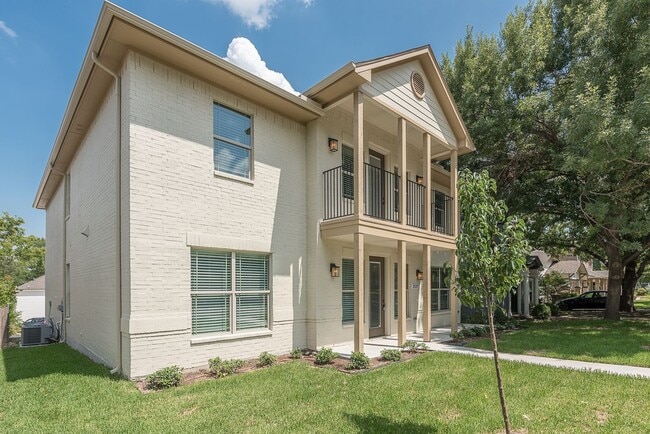 Photo - * MOVE IN SUMMER 7/29/2026 * $5000/$1000 p...